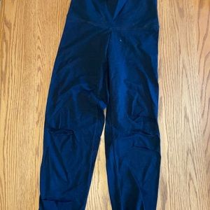 Black Aerie ripped leggings